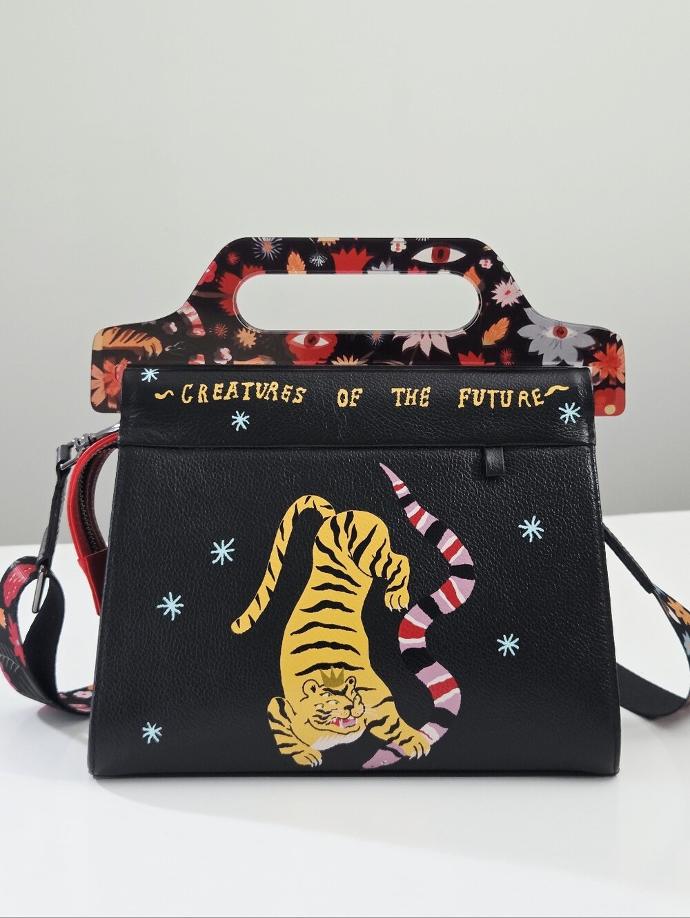 MIN & MON VALI LEATHER CROSSBODY BAG PLASTIC HANDLE - TIGER AND SNAKE PRINT - Picture 3 of 13